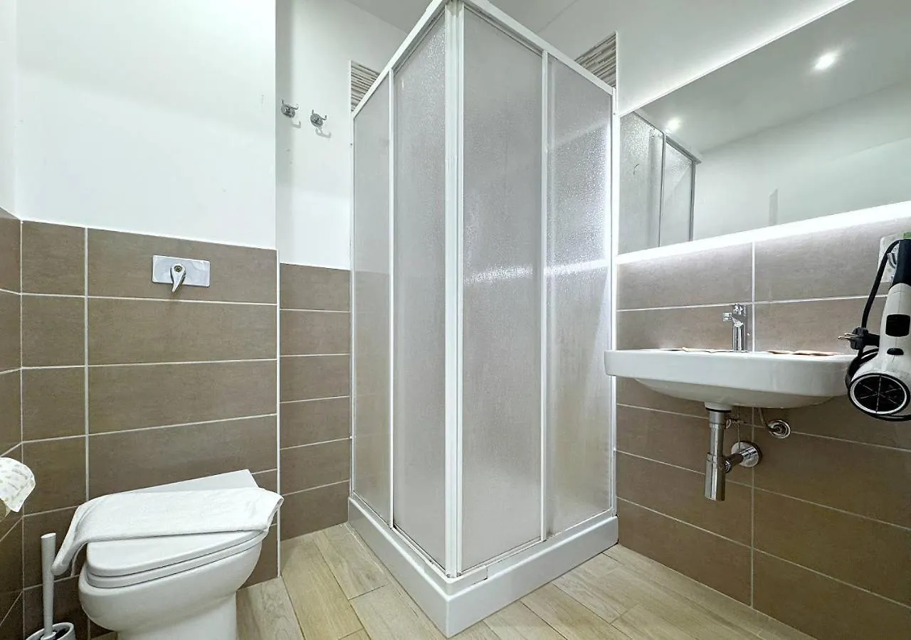 Solemar Sicilia - Multi Suite Palermo 0*,
