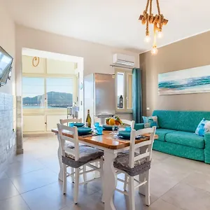 Apartment Casa De Paoli - Vista Mare Arenella, Con Parcheggio Privato, Palermo